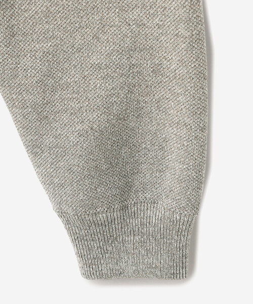 crepuscule(クレプスキュール)の「crepuscule | 鹿の子 スキッパーポロシャツ MEN(ニット/セーター・メンズ・グレー/ブラック・2/1)」の6枚目の写真