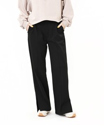 New Balance（ニューバランス）の「タックパンツ（スラックス）」