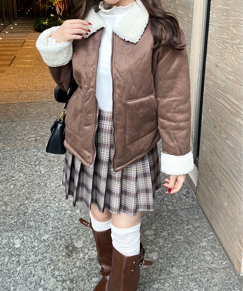 Mejoul（メジュール）の「フェイクムートン 裏ボアジップブルゾン（ブルゾン・レディース・キャメル/ブラウン・L/M）」の9枚目の写真