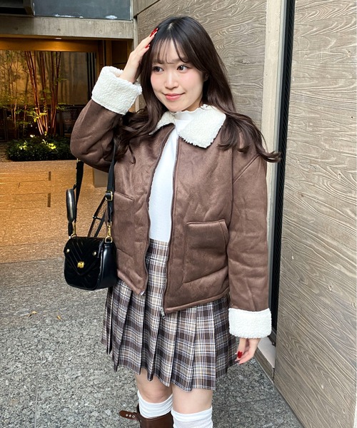 Mejoul（メジュール）の「フェイクムートン 裏ボアジップブルゾン（ブルゾン・レディース・キャメル/ブラウン・L/M）」の11枚目の写真