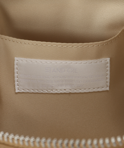 STANDOIL（スタンドオイル）の「STAND OIL MUSHY BAG（ショルダーバッグ・レディース・ブラウン/キャメル/ブラック・FREE）」の8枚目の写真