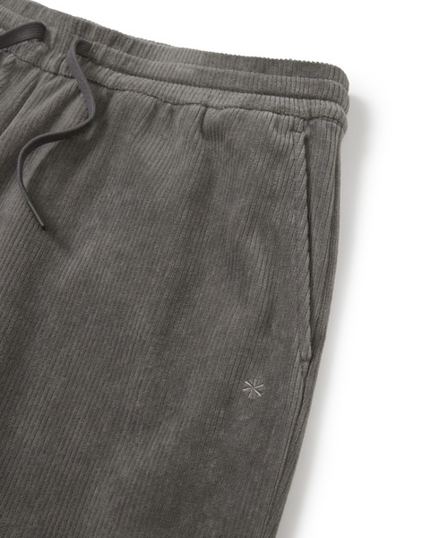 Snow Peak(スノーピーク)の「Snow Peak / Corduroy Semi-Wide Pants コーデュロイセミワイドパンツ 海外限定(スウェットパンツ・メンズ・ダークグレー/ブラウン・M/L/XL)」の7枚目の写真