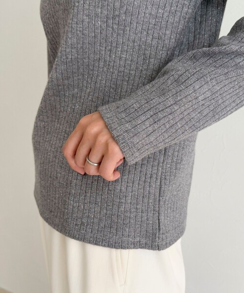 fredy emue（フレディエミュ）の「ハート刺繍ヘンリーリブプルオーバー（Tシャツ/カットソー・レディース・オフホワイト/グレー/ブラック/ベージュ・38）」の21枚目の写真