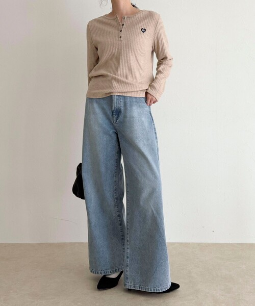 fredy emue（フレディエミュ）の「ハート刺繍ヘンリーリブプルオーバー（Tシャツ/カットソー・レディース・オフホワイト/グレー/ブラック/ベージュ・38）」の14枚目の写真