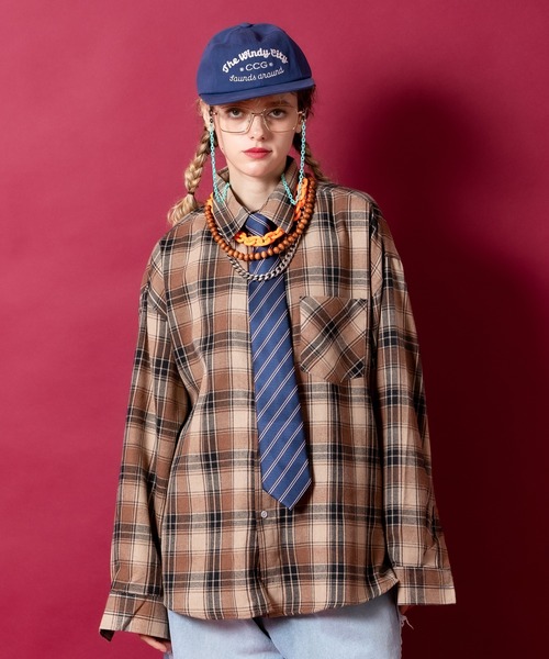 a.p.o.v.(エーピーオービー)の「a.p.o.v. クラシックチェック柄コットンネルシャツ(シャツ/ブラウス・メンズ・ネイビー系1/グレー/ブラック/レッド系1/レッド系2/ブラウン/ダークブラウン/グリーン/ピンク/ベージュ/パープル/イエロー/ネイビー系2/ネイビー系3・ONESIZE)」の4枚目の写真