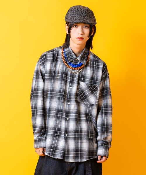 a.p.o.v.(エーピーオービー)の「a.p.o.v. クラシックチェック柄コットンネルシャツ(シャツ/ブラウス・メンズ・ネイビー系1/グレー/ブラック/レッド系1/レッド系2/ブラウン/ダークブラウン/グリーン/ピンク/ベージュ/パープル/イエロー/ネイビー系2/ネイビー系3・ONESIZE)」の2枚目の写真