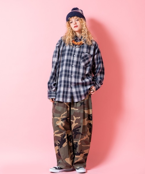 a.p.o.v.(エーピーオービー)の「a.p.o.v. クラシックチェック柄コットンネルシャツ(シャツ/ブラウス・メンズ・ネイビー系1/グレー/ブラック/レッド系1/レッド系2/ブラウン/ダークブラウン/グリーン/ピンク/ベージュ/パープル/イエロー/ネイビー系2/ネイビー系3・ONESIZE)」の20枚目の写真
