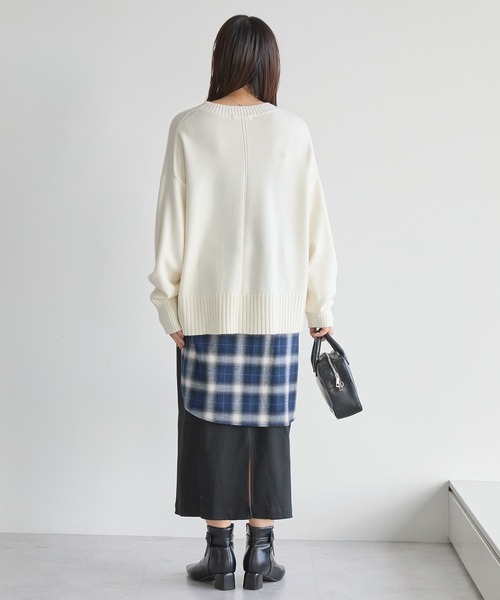 AMERICAN HOLIC(アメリカンホリック)の「バイパチモックネックニットプルオーバー(ニット/セーター・レディース・ブラック/グレイッシュベージュ/オリーブ/アイボリー/レッド/ネイビー・L/M)」の20枚目の写真