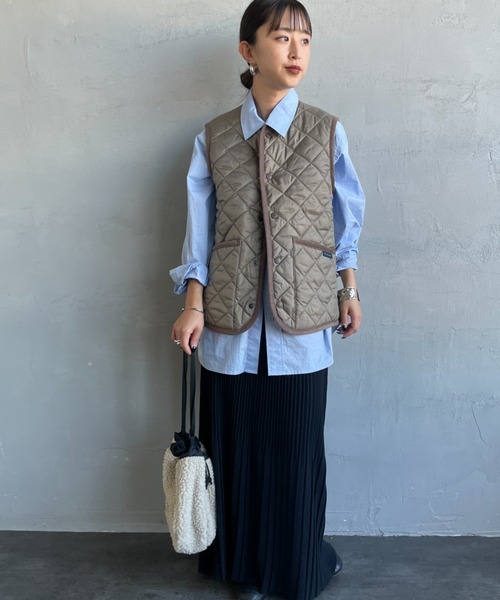 LAVENHAM（ラベンハム）の「[LAVENHAM/ラベンハム] COCOON THORNHAM WOMENS コクーン ソーンハム キルティングベスト（ベスト・レディース・ブラック/カーキ・8/10）」の4枚目の写真