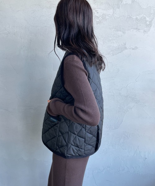 LAVENHAM（ラベンハム）の「[LAVENHAM/ラベンハム] COCOON THORNHAM WOMENS コクーン ソーンハム キルティングベスト（ベスト・レディース・ブラック/カーキ・8/10）」の7枚目の写真