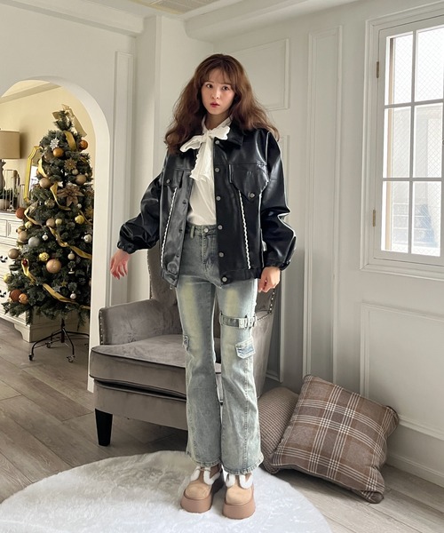 MORE self LOVE(モアセルフラブ)の「サイドベルトカーゴフレアデニム(デニムパンツ・レディース・ブルー・FREE)」の22枚目の写真