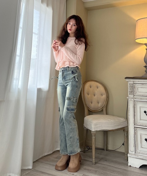 MORE self LOVE(モアセルフラブ)の「サイドベルトカーゴフレアデニム(デニムパンツ・レディース・ブルー・FREE)」の9枚目の写真