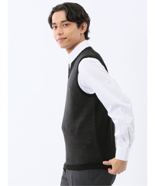 TAKA-Q（タカキュー）の「【ウォッシャブル ウール混】タカキュー ヘリンボン柄 プルオーバーベスト（ベスト・メンズ・グレー系その他2/ネイビー・MEDIUM/X-LARGE/LARGE）」の5枚目の写真