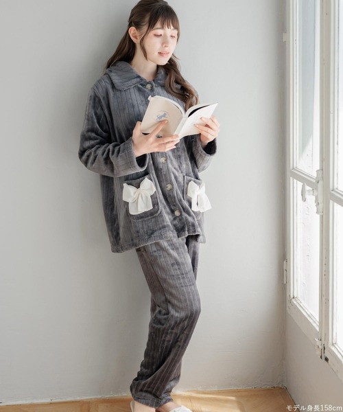 fran de lingerie（フランデランジェリー）の「もこもこ パジャマ ルームウェア レディース 冬 あったか モコモコ リボン 着る毛布「メモリーフリース」（ルームウェア/パジャマ・レディース・ホワイト系その他/ダークグレー/ピンク系その他2・M-L）」の5枚目の写真