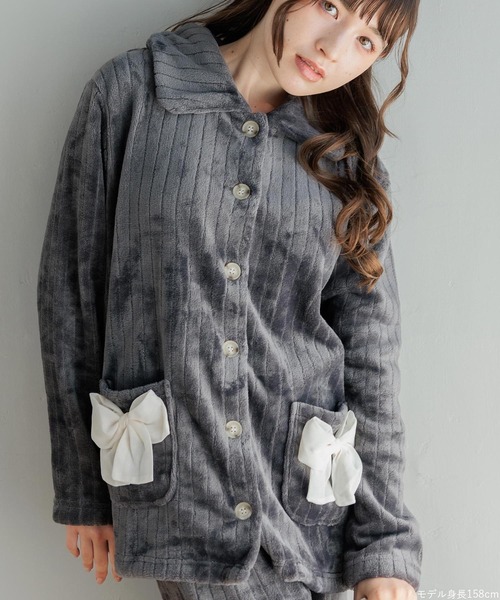 fran de lingerie（フランデランジェリー）の「もこもこ パジャマ ルームウェア レディース 冬 あったか モコモコ リボン 着る毛布「メモリーフリース」（ルームウェア/パジャマ・レディース・ホワイト系その他/ダークグレー/ピンク系その他2・M-L）」の7枚目の写真