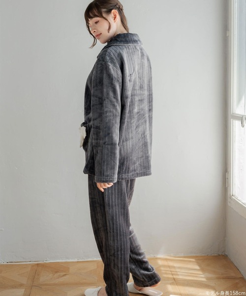 fran de lingerie（フランデランジェリー）の「もこもこ パジャマ ルームウェア レディース 冬 あったか モコモコ リボン 着る毛布「メモリーフリース」（ルームウェア/パジャマ・レディース・ホワイト系その他/ダークグレー/ピンク系その他2・M-L）」の8枚目の写真