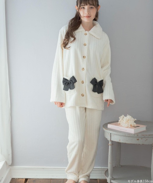 fran de lingerie（フランデランジェリー）の「もこもこ パジャマ ルームウェア レディース 冬 あったか モコモコ リボン 着る毛布「メモリーフリース」（ルームウェア/パジャマ・レディース・ホワイト系その他/ダークグレー/ピンク系その他2・M-L）」の10枚目の写真