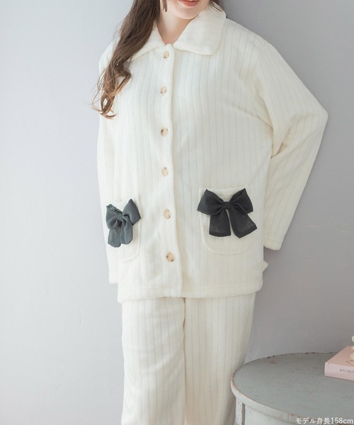 fran de lingerie（フランデランジェリー）の「もこもこ パジャマ ルームウェア レディース 冬 あったか モコモコ リボン 着る毛布「メモリーフリース」（ルームウェア/パジャマ・レディース・ホワイト系その他/ダークグレー/ピンク系その他2・M-L）」の13枚目の写真