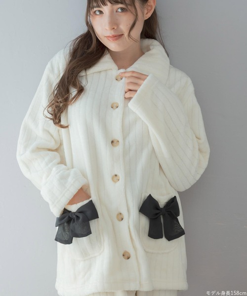 fran de lingerie（フランデランジェリー）の「もこもこ パジャマ ルームウェア レディース 冬 あったか モコモコ リボン 着る毛布「メモリーフリース」（ルームウェア/パジャマ・レディース・ホワイト系その他/ダークグレー/ピンク系その他2・M-L）」の15枚目の写真