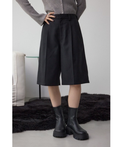 AZUL by moussy(アズールバイマウジー)の「ウールライクハーフパンツ(スラックス・レディース・ブラック/グレー系その他・SMALL/MEDIUM)」の2枚目の写真