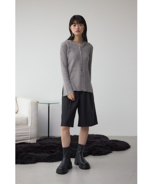 AZUL by moussy(アズールバイマウジー)の「ウールライクハーフパンツ(スラックス・レディース・ブラック/グレー系その他・SMALL/MEDIUM)」の4枚目の写真