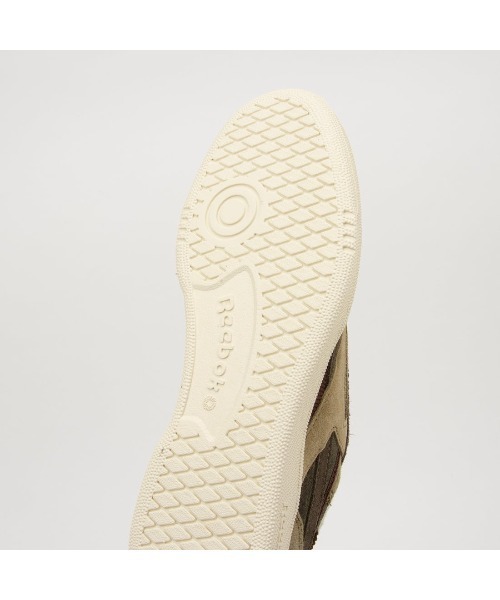 Reebok(リーボック)の「クラブシー リベンジ ヴィンテージ / CLUB C REVENGE VINTAGE(スニーカー・メンズ・カーキブラウン/アイボリー・22.5cm/23.0cm/24.5cm/25.0cm/25.5cm/26.0cm/26.5cm/27.0cm/27.5cm/28.0cm/28.5cm/30.0cm/23.5cm/24.0cm/29.0cm)」の8枚目の写真