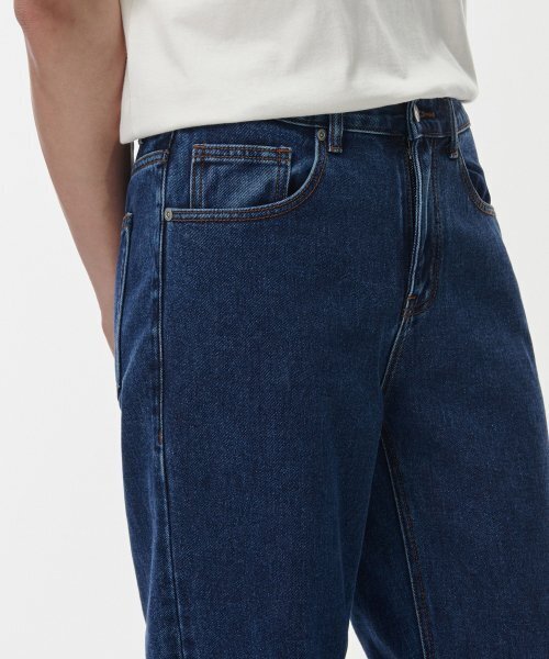 MUSINSA STANDARD（ムシンサスタンダード）の「裏起毛ストレートデニムパンツ [ミディアムインディゴ]（デニムパンツ・メンズ・その他・28/29/32/30/31/33/26/27/40/38/42/36/34）」の4枚目の写真