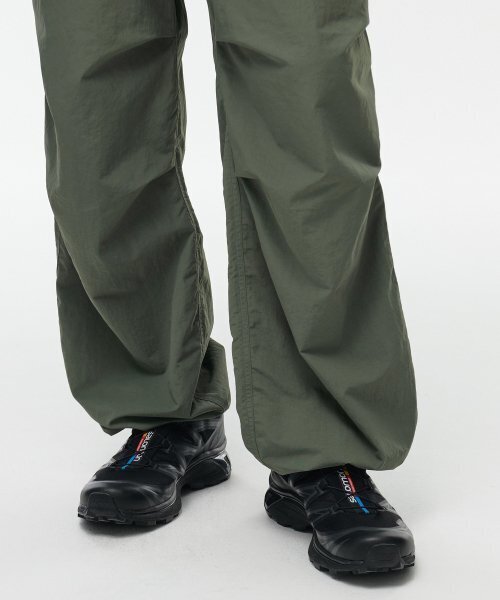 MUSINSA STANDARD（ムシンサスタンダード）の「ナイロンパラシュートパンツ [カーキ]（その他パンツ・メンズ・その他・40/38/42/36/34/32/30/26/28）」の11枚目の写真