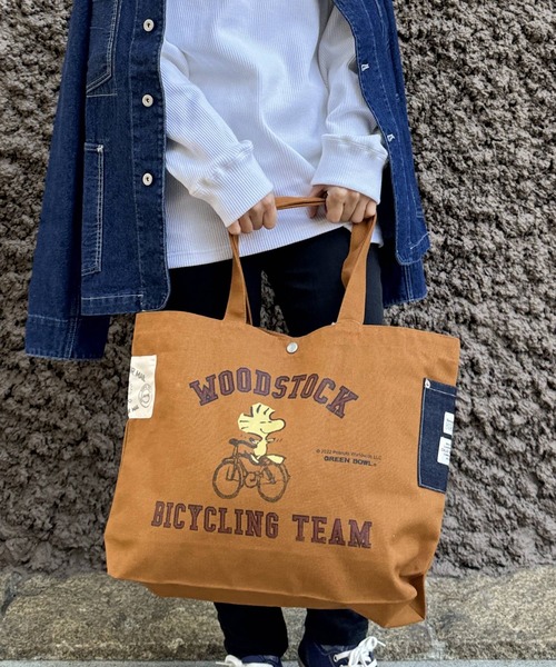 SNOOPY×OLD BETTY'S（スヌーピーカケルオールドベティーズ）の「スヌーピー【SNOOPY】Heavy Canvas Tote Bag (WOODSTOCK)（ショルダーバッグ・レディース・ネイビー/キャメル/ブラック・FREE）」の3枚目の写真