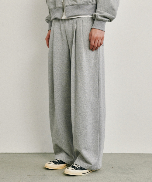 GLW（ジーエルダブリュ）の「ワイドツーピンタックスウェットパンツグレー（スウェットパンツ・レディース・その他・MEDIUM/LARGE）」の2枚目の写真