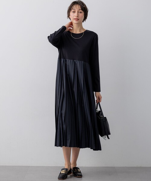 23区(ニジュウサンク)の「ニットセットアップ プリーツコンビ ワンピース(ワンピース・レディース・グレー系/ブラック系/ダークグリーン系・38)」の5枚目の写真