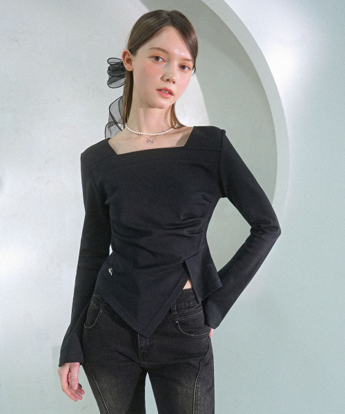 Vivacious（ビバシャス）の「Elegant Side Tuck T-shirt - 3COL（Tシャツ/カットソー・レディース・ホワイト/ブラック/スカイブルー・SMALL/MEDIUM）」の5枚目の写真