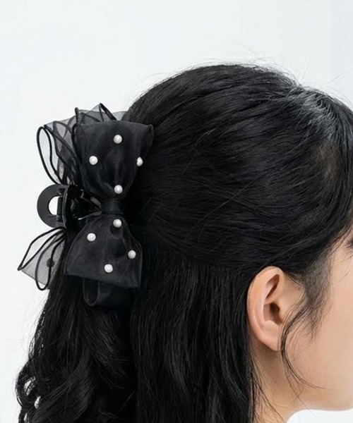 repipi armario(レピピ アルマリオ)の「シアーリボンバンス(バレッタ/ヘアクリップ・キッズ・ホワイト/ブラック・ONESIZE)」の2枚目の写真
