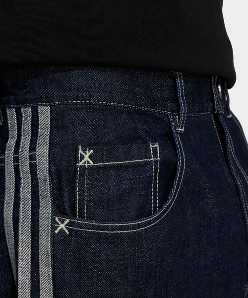 adidas（アディダス）の「DENIM JEANS / アディダスオリジナルス adidas Originals（その他パンツ・メンズ・ブルー・28inch/29inch/30inch/31inch/32inch/33inch/34inch/35inch/36inch/37inch/38inch）」の3枚目の写真