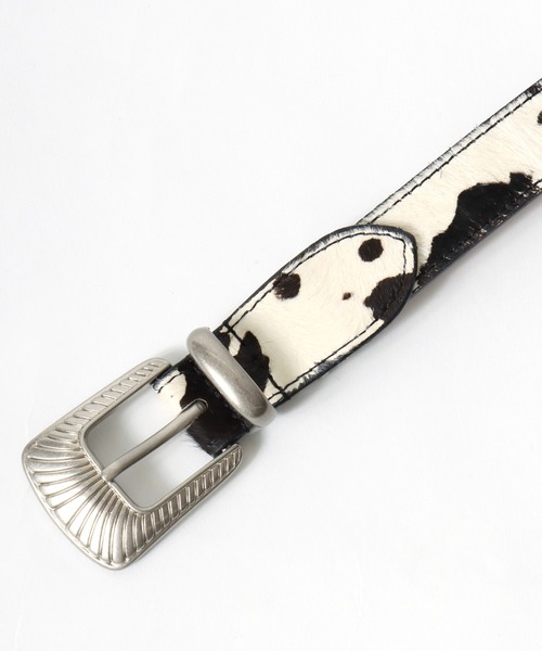 Lee(リー)の「Lee/リー 25mm ナロー ウエスタン COW柄 本革 レザーベルト(ベルト・メンズ・ブラック/ブラウン・FREE)」の4枚目の写真