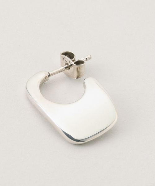 PHILIPPE AUDIBERT（フィリップ オーディベール）の「【PHILIPPE AUDIBERT】 Niles earring Lbrass s（ピアス（両耳用）・レディース・シルバー・FREE）」の6枚目の写真