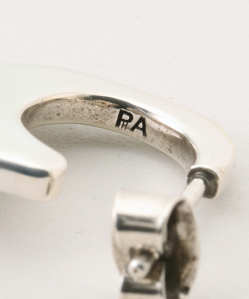 PHILIPPE AUDIBERT（フィリップ オーディベール）の「【PHILIPPE AUDIBERT】 Niles earring Lbrass s（ピアス（両耳用）・レディース・シルバー・FREE）」の9枚目の写真