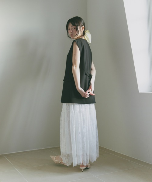 Freesia by andme(フリージアバイアンドミー)の「レース切替ギャザーロングスカート(スカート・レディース・ブラック/オフホワイト・FREE)」の13枚目の写真