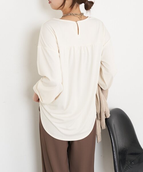 Jena espace merveilleux（ジェナ　エスパスメルヴェイユ）の「【ヒップも隠れる/WEB限定】シルケットブラウス（Tシャツ/カットソー・レディース・オフホワイト/ブラック・FREE）」の12枚目の写真