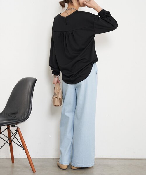 Jena espace merveilleux（ジェナ　エスパスメルヴェイユ）の「【ヒップも隠れる/WEB限定】シルケットブラウス（Tシャツ/カットソー・レディース・オフホワイト/ブラック・FREE）」の22枚目の写真