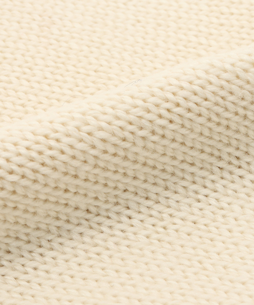 FRAMeWORK(フレームワーク)の「HIGHLAND2000 BIG SCARF MERINO WOOL(マフラー・レディース・レッド/ホワイト系その他/グレー・FREE)」の7枚目の写真