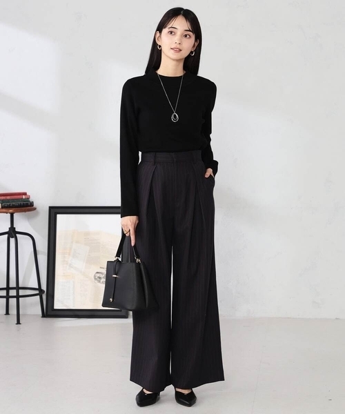 a.v.v(アーヴェヴェ)の「ストライプタックワイドパンツ(その他パンツ・レディース・ブラウン・38/40)」の12枚目の写真