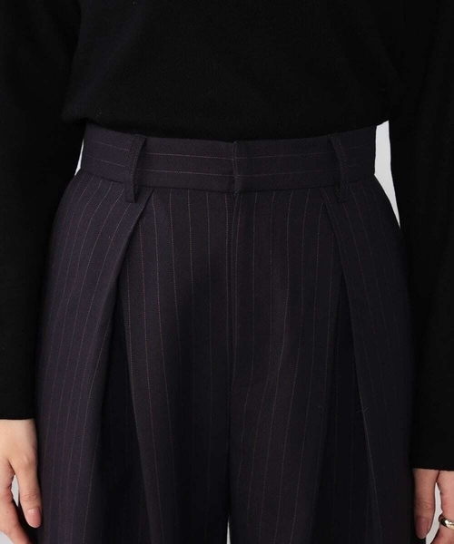 a.v.v(アーヴェヴェ)の「ストライプタックワイドパンツ(その他パンツ・レディース・ブラウン・38/40)」の19枚目の写真