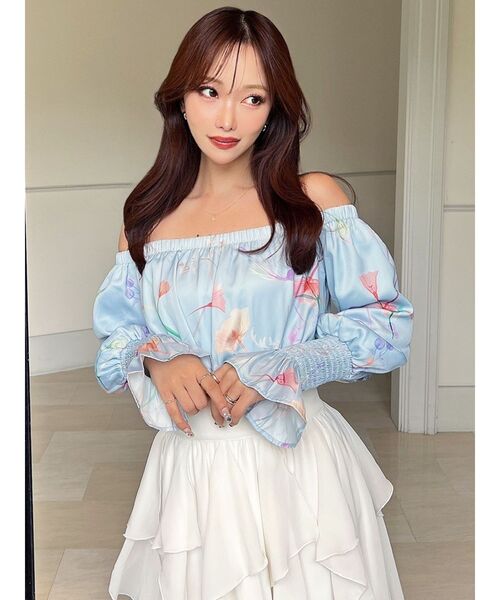 RESEXXY（リゼクシー）の「【memorif.】フラワークロップドオフショルブラウス（シャツ/ブラウス・レディース・ブルー/ホワイト/オレンジ・FREE）」の4枚目の写真