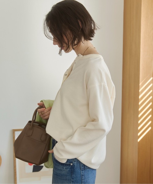 ANGIE（アンジー）の「ワッフル ヘンリーネック プルオーバー ロンT（Tシャツ/カットソー・レディース・杢グレー/アイボリー/チャコール/ネイビー/ホワイト系その他/ピンク・FREE）」の16枚目の写真