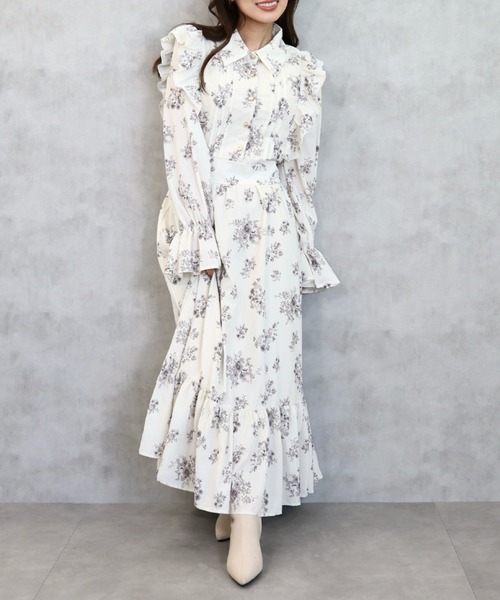 CECIL McBEE（セシルマクビー）の「花柄シャツフリルワンピース（ワンピース・レディース・オフホワイト/ブラック/アイボリー・MEDIUM）」の2枚目の写真