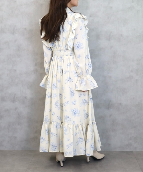 CECIL McBEE（セシルマクビー）の「花柄シャツフリルワンピース（ワンピース・レディース・オフホワイト/ブラック/アイボリー・MEDIUM）」の6枚目の写真