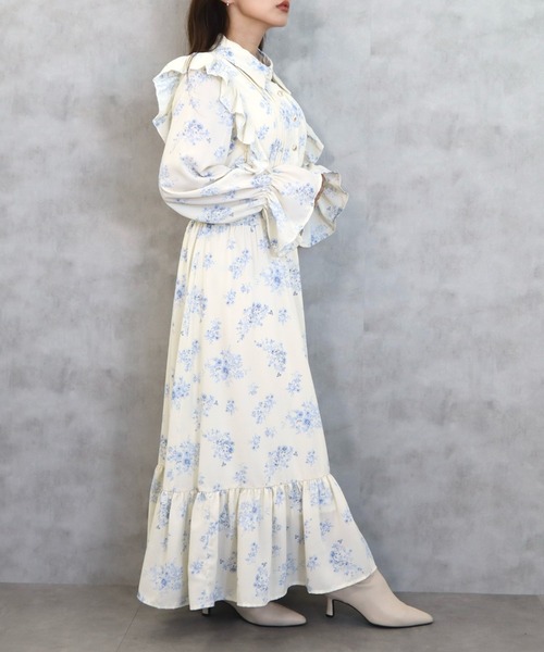 CECIL McBEE（セシルマクビー）の「花柄シャツフリルワンピース（ワンピース・レディース・オフホワイト/ブラック/アイボリー・MEDIUM）」の7枚目の写真