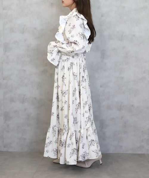 CECIL McBEE（セシルマクビー）の「花柄シャツフリルワンピース（ワンピース・レディース・オフホワイト/ブラック/アイボリー・MEDIUM）」の17枚目の写真