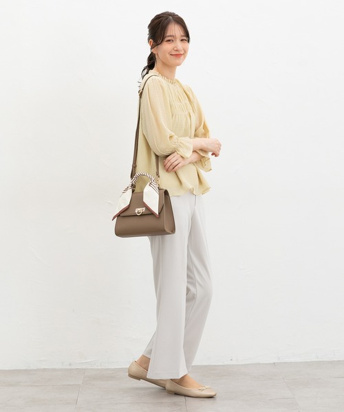 Honeys(ハニーズ)の「スカーフ付フラップバッグ(ハンドバッグ・レディース・アイボリー/ブラック/ブラウン・FREE)」の11枚目の写真